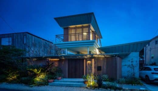 COMPASS STAY、「外で暮らす家」葉山YASHIROの予約受付開始。日本の伝統建築と自然が織りなす癒しの滞在を家族と愛犬と共に